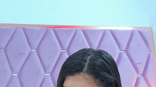 Snapshot of MaskedGirl_ chatting on 10/18/25, 11:33 MaskedGirl  online show from 10/18/25, 11:33