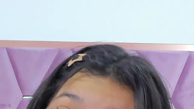 Snapshot of MaskedGirl_ chatting on 10/22/25, 11:43 MaskedGirl  online show from 10/22/25, 11:43