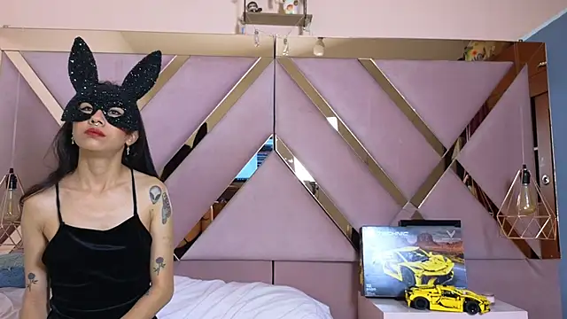 Sophia moo  online show from 10/25/25, 05:26