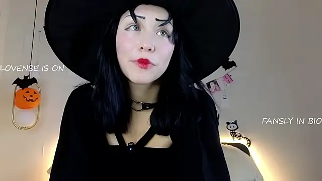 BritniBers online show from 10/30/25, 02:29