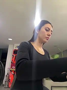 Isabellaa Palacios online show from 06/16/26, 12:19
