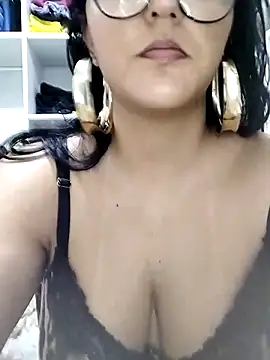 Snapshot of AuroraChest chatting on 09/23/25, 06:55 AuroraChest online show from 09/23/25, 06:55