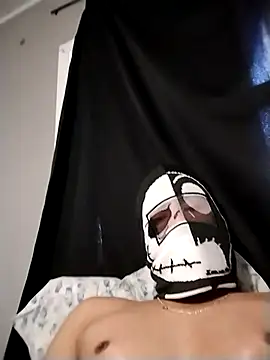 Snapshot of rosembertg chatting on 11/17/25, 02:45 rosembertg online show from 11/17/25, 02:45