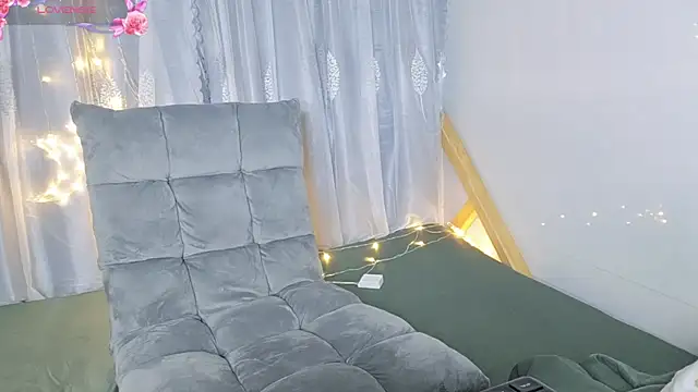 Snapshot of Jade-0906 chatting on 09/16/25, 03:46 Jade-0906 online show from 09/16/25, 03:46