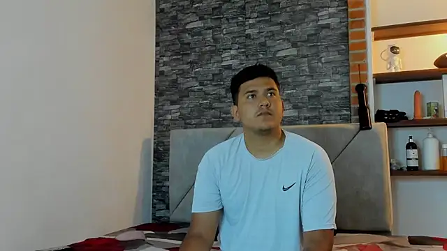 Sexxyy Couple  online show from 05/06/26, 11:54