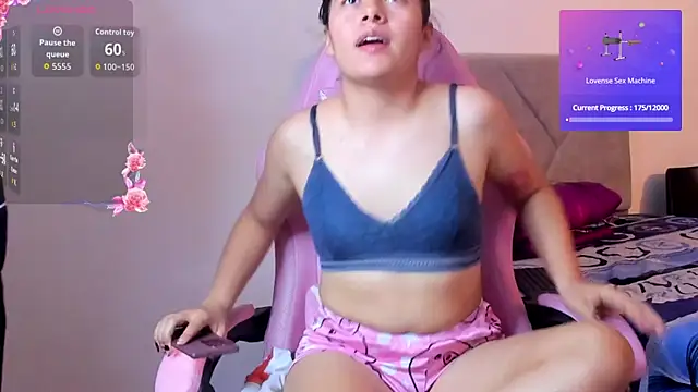Sexxyy Couple  online show from 06/24/26, 09:25