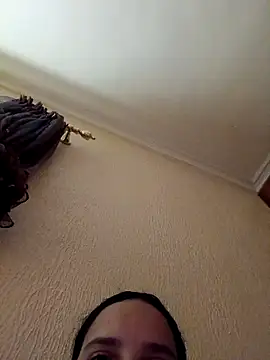 Snapshot of Ahalm chatting on 12/02/25, 10:42 Ahalm online show from 12/02/25, 10:42