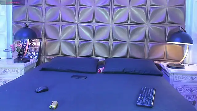 MeganLarsson online show from 10/19/25, 03:51