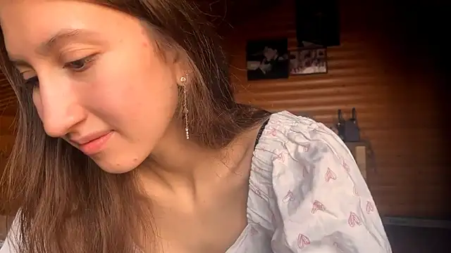 Snapshot of Shyselly chatting on 09/20/25, 03:13 Shyselly online show from 09/20/25, 03:13