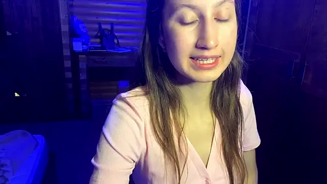 Snapshot of Shyselly chatting on 10/02/25, 07:54 Shyselly online show from 10/02/25, 07:54