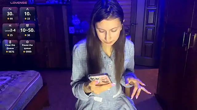 Snapshot of Shyselly chatting on 10/20/25, 05:24 Shyselly online show from 10/20/25, 05:24