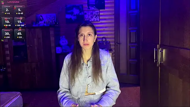 Snapshot of Shyselly chatting on 10/23/25, 04:06 Shyselly online show from 10/23/25, 04:06