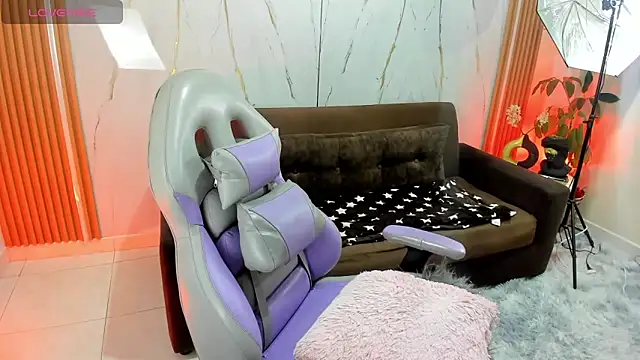 Juanitarubia online show from 10/06/25, 05:54