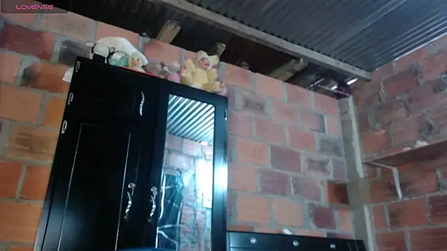  Diviine karoll  online show from 11/19/25, 06:30