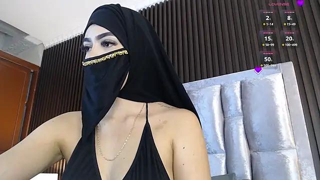 Snapshot of Zahra_milks chatting on 05/12/26, 01:41 Zahra milks online show from 05/12/26, 01:41