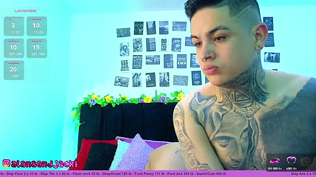 Snapshot of Sarahandzack chatting on 09/24/25, 03:26 Sarahandzack online show from 09/24/25, 03:26