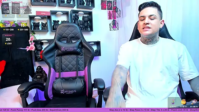 Snapshot of Sarahandzack chatting on 10/12/25, 04:50 Sarahandzack online show from 10/12/25, 04:50