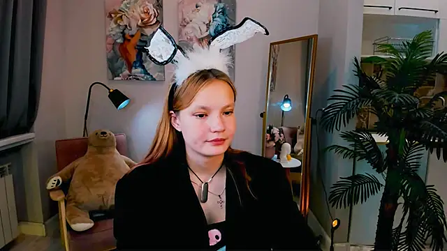 Ginger Emma online show from 09/13/25, 09:03