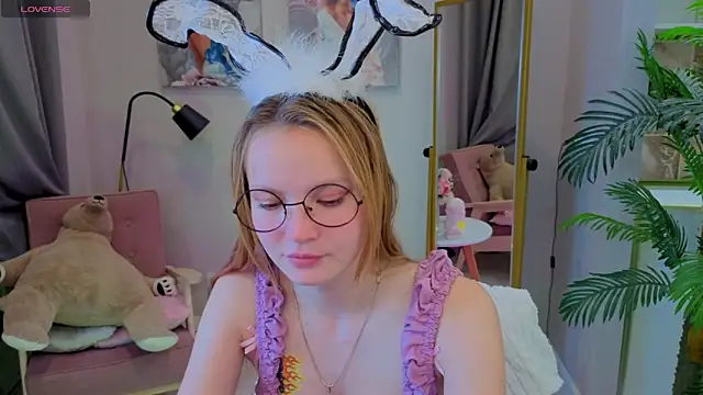 Ginger Emma online show from 09/20/25, 05:41
