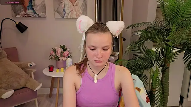 Ginger Emma online show from 09/21/25, 09:16