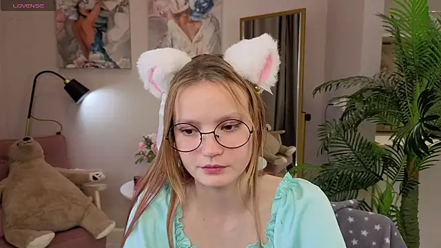 Ginger Emma online show from 09/22/25, 08:55