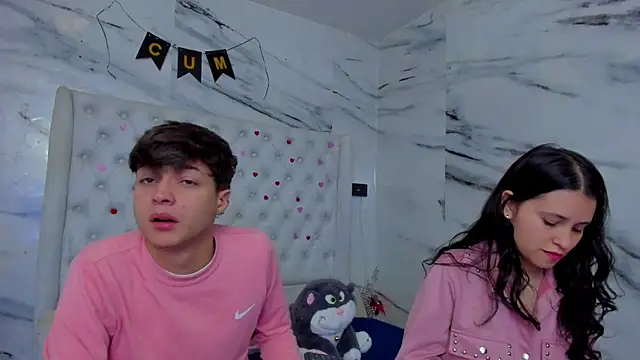 Ari and Storm online show from 05/04/26, 01:51