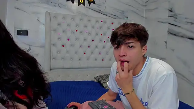 Ari and Storm online show from 05/09/26, 04:56
