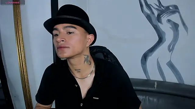 Snapshot of LiamDeep chatting on 09/26/25, 03:38 LiamDeep online show from 09/26/25, 03:38