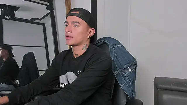 Snapshot of LiamDeep chatting on 09/30/25, 04:56 LiamDeep online show from 09/30/25, 04:56