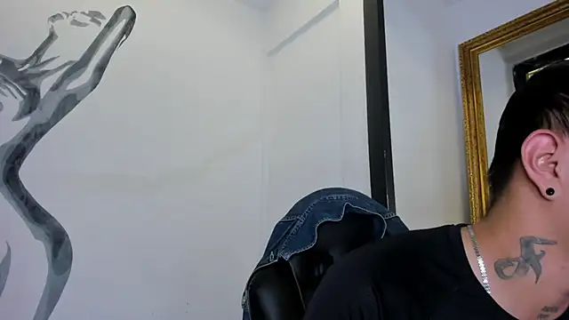 Snapshot of LiamDeep chatting on 10/09/25, 08:18 LiamDeep online show from 10/09/25, 08:18