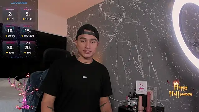 Snapshot of LiamDeep chatting on 10/16/25, 09:05 LiamDeep online show from 10/16/25, 09:05