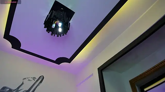 Snapshot of LiamDeep chatting on 11/14/25, 08:40 LiamDeep online show from 11/14/25, 08:40