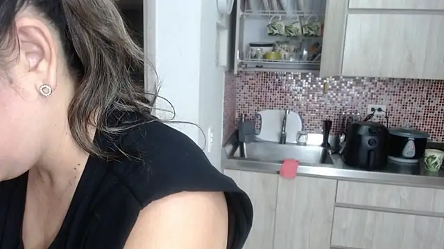 sophie lopez1 online show from 06/03/26, 06:02