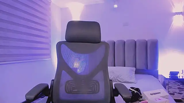 SkyThompson online show from 10/03/25, 04:09