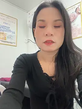 Snapshot of Baby-mmm chatting on 11/30/25, 03:54 Baby-mmm online show from 11/30/25, 03:54