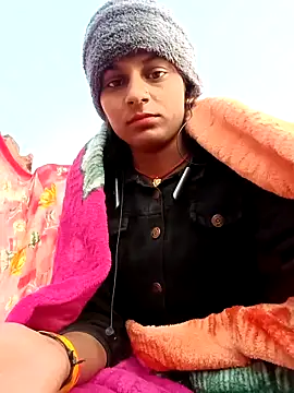 Snapshot of Jyoti_thakurr chatting on 12/04/25, 02:21 Jyoti thakurr online show from 12/04/25, 02:21