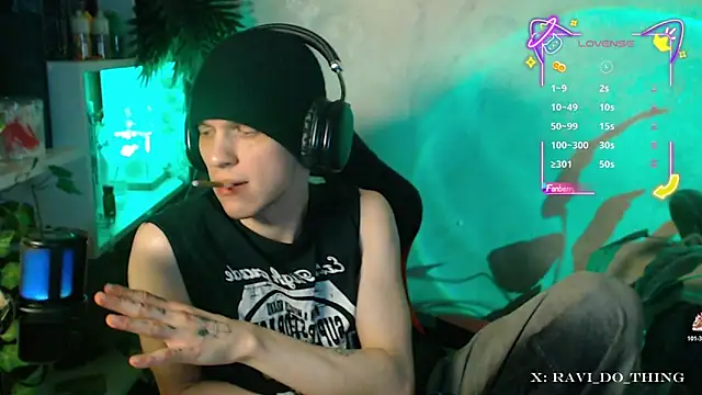 frozen boy online show from 10/29/25, 03:36