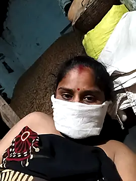 Snapshot of Sheema_tyagi chatting on 10/24/25, 07:10 Sheema tyagi online show from 10/24/25, 07:10