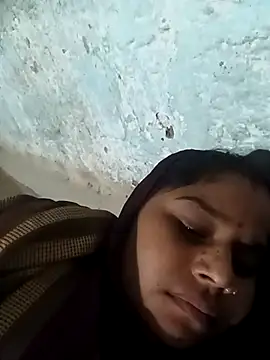 Snapshot of Sheema_tyagi chatting on 10/29/25, 06:09 Sheema tyagi online show from 10/29/25, 06:09