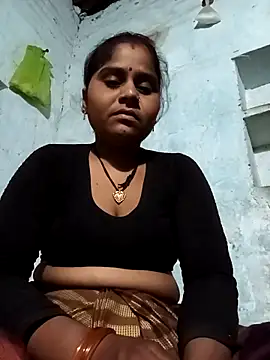 Snapshot of Sheema_tyagi chatting on 10/31/25, 03:46 Sheema tyagi online show from 10/31/25, 03:46