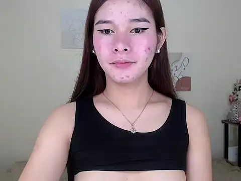 Snapshot of sassymimi69 chatting on 11/18/25, 07:24 sassymimi69 online show from 11/18/25, 07:24