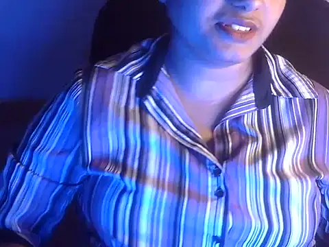 Snapshot of Aanya_Hazel chatting on 09/20/25, 03:02 Aanya Hazel online show from 09/20/25, 03:02