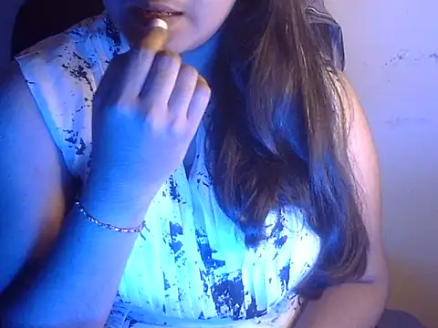 Snapshot of Aanya_Hazel chatting on 09/22/25, 09:17 Aanya Hazel online show from 09/22/25, 09:17