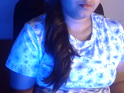 Snapshot of Aanya_Hazel chatting on 09/28/25, 02:22 Aanya Hazel online show from 09/28/25, 02:22