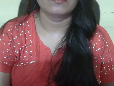 Snapshot of Aanya_Hazel chatting on 10/15/25, 09:37 Aanya Hazel online show from 10/15/25, 09:37