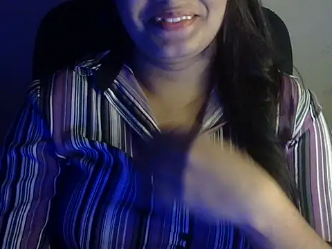 Snapshot of Aanya_Hazel chatting on 10/17/25, 06:21 Aanya Hazel online show from 10/17/25, 06:21