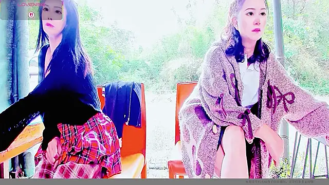 Snapshot of Anna-886 chatting on 10/18/25, 03:42 Anna-886 online show from 10/18/25, 03:42