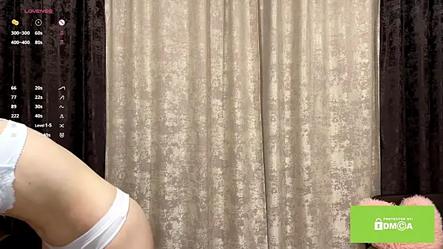 lady linaa online show from 10/08/25, 04:37