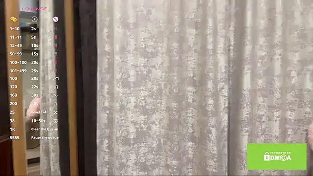 lady linaa online show from 10/11/25, 04:49