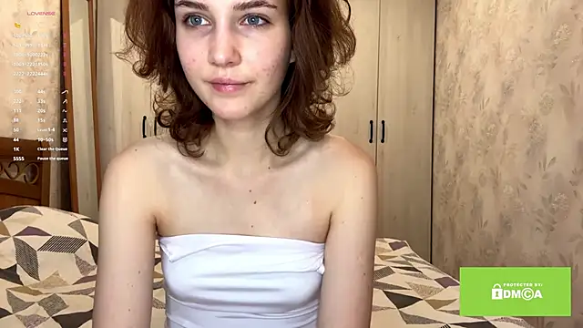 lady linaa online show from 10/24/25, 04:03